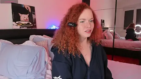 YammyPie webcam stripchat model stream image