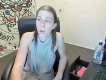 lucyylux webcam model stream image