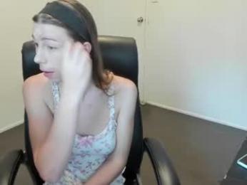 lucyylux webcam model stream image