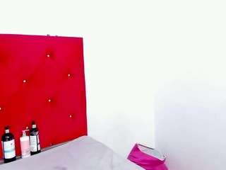 daniikbiigg webcam model stream image