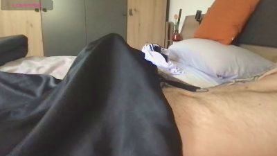 wetshorts webcam model stream image