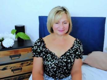 MarieneMature webcam model stream image