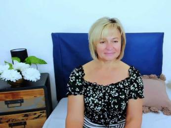 MarieneMature webcam model stream image