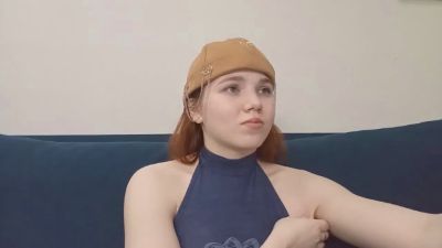 ZettaNeubaum webcam model stream image