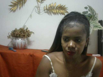 Maha19x webcam model stream image