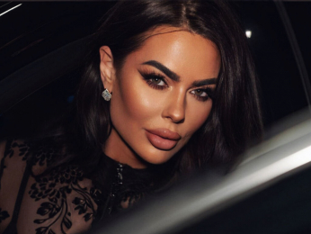 InesMoore webcam model stream image