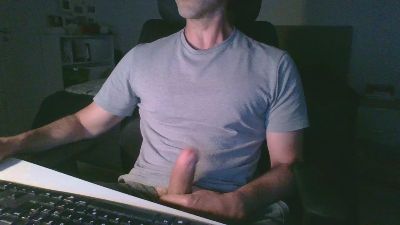 leo00870087 webcam model stream image