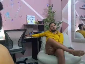 pineappleflipped webcam model stream image