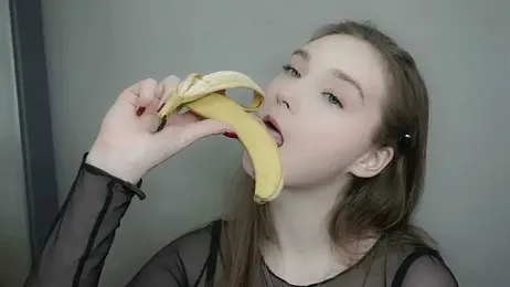 Eliravelvet webcam stripchat model stream image