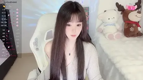 yuii-7 webcam stripchat model stream image