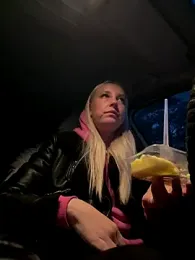 MerlinDave webcam model stream image