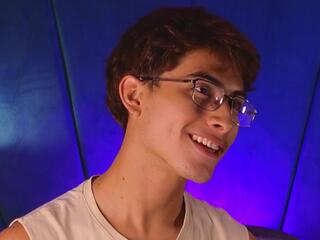 Aaron Ez webcam model stream image