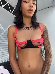 TweetiePieXXX webcam model stream image