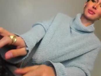 transnextdoor_ webcam model stream image
