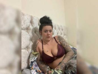 Charsworld12 webcam model stream image