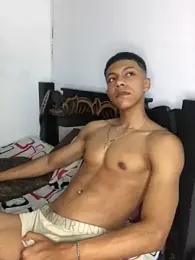 RickyEbony webcam model stream image