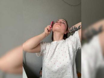 SoftElinaa webcam bongacams model stream image