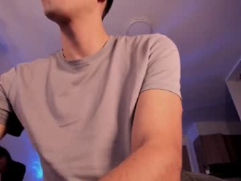 mikeyvioleta webcam model stream image