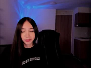 mikeyvioleta webcam model stream image