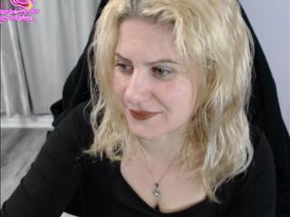 Bella Starrrr webcam model stream image