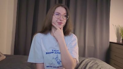 LeighannViereck webcam model stream image