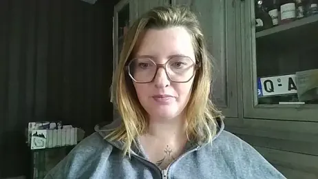 LiquidLeonie webcam model stream image