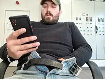 Instinctbrut webcam model stream image