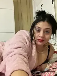 kriztal_pretty webcam model stream image