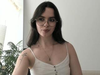 Lenna Whitee webcam model stream image