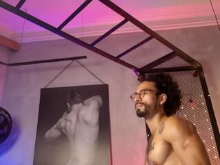 Romeo Gunn webcam flirt4free model stream image