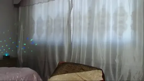 Batari webcam model stream image