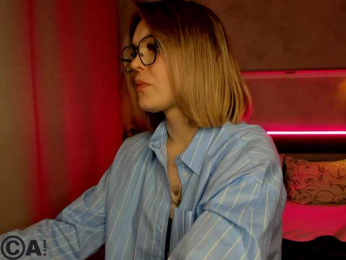 Jerry-Hall webcam model stream image