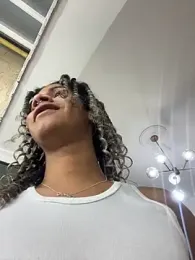 Maxim-Walker webcam stripchat model stream image