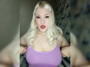 AlenkiyCvetochek webcam model stream image