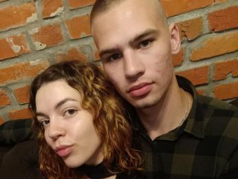 MaxAndEva webcam model stream image