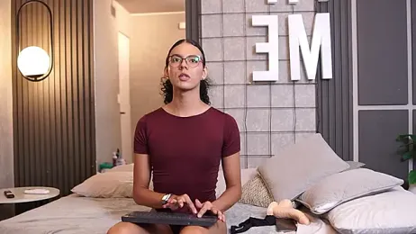 Luxa_Velvet webcam model stream image