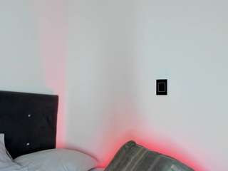 liaprada webcam model stream image