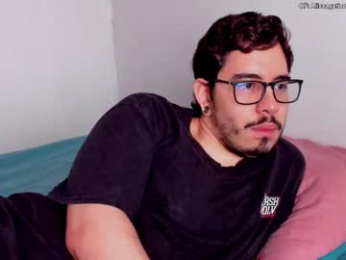 leoandviolet webcam model stream image