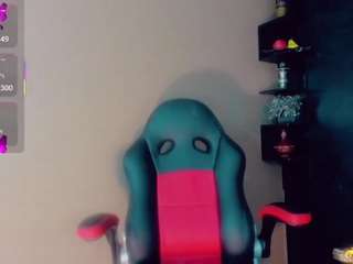 mayka-brunette01 webcam camsoda model stream image