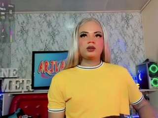 mayka-brunette01 webcam camsoda model stream image