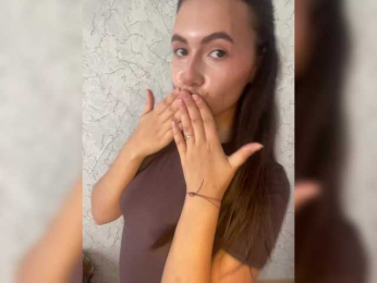 kiskamaaaaa webcam model stream image