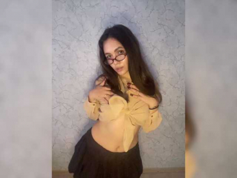 kiskamaaaaa webcam model stream image