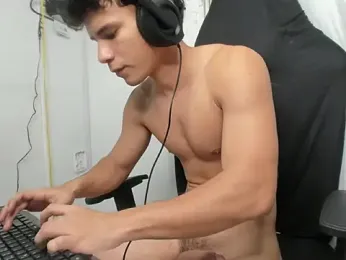 Adrian_hot01 webcam model stream image