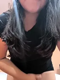 Hinae_ webcam model stream image