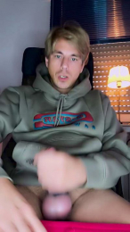 TimNextDoor webcam model stream image