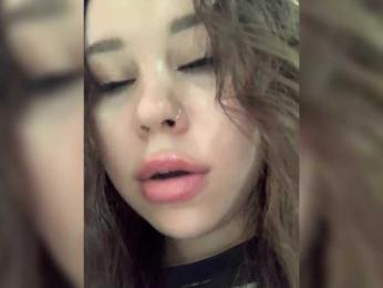 Lexxxie webcam bongacams model stream image