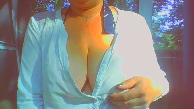 IsaKev webcam model stream image