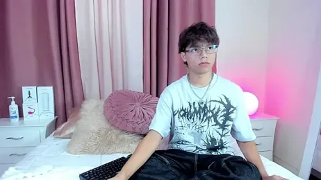 Honeymoon_sariel webcam stripchat model stream image