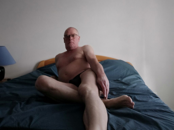 ElioJames webcam model stream image