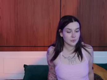 candy_and_kiss webcam model stream image
